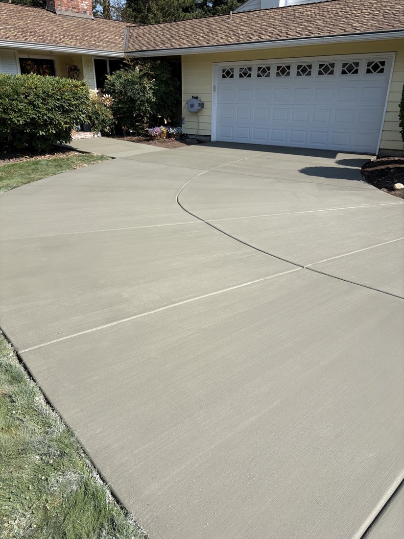 Residential concrete driveway